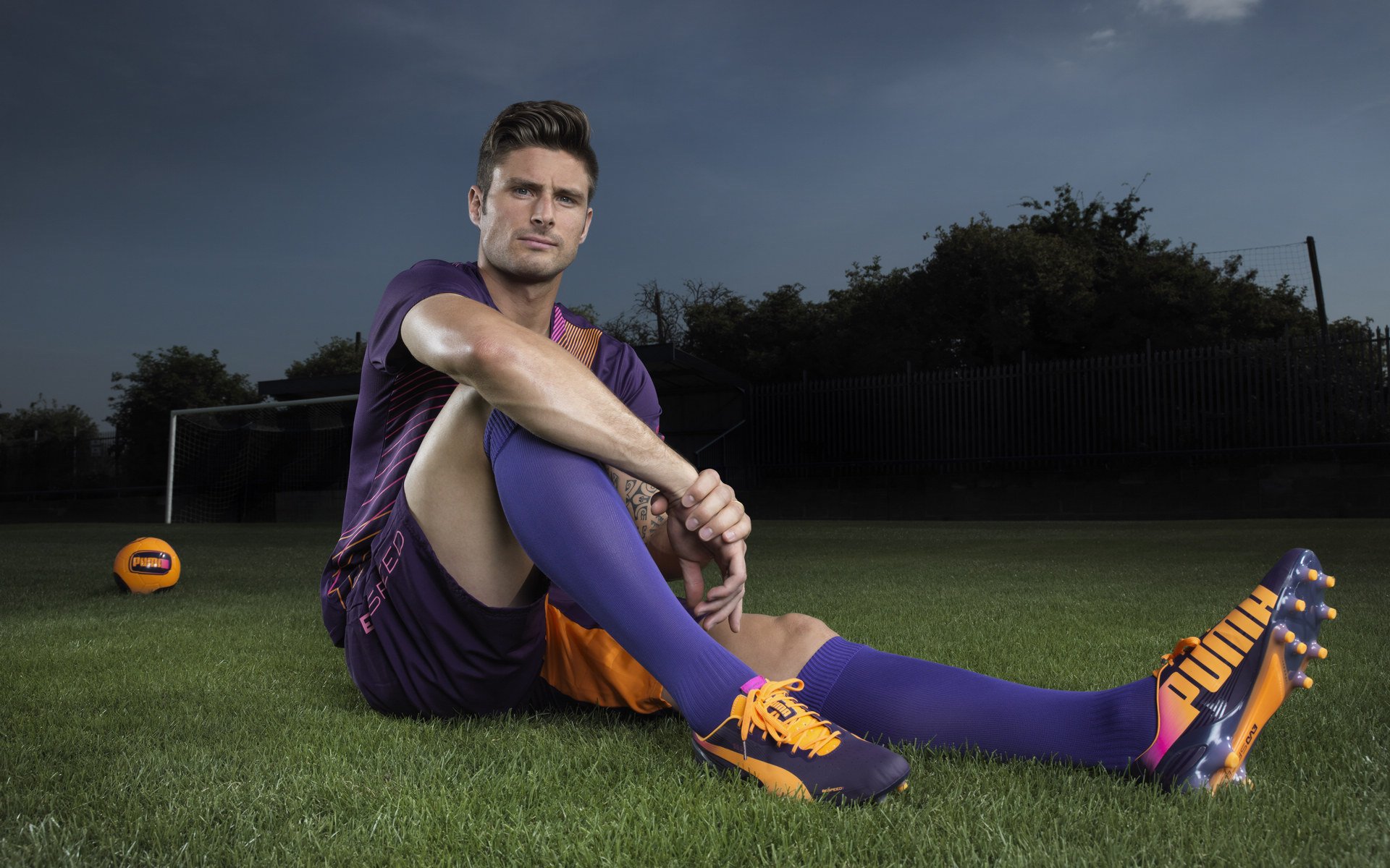 “马科斯·梅特罗的防守战术与进攻突破,助力美洲狮队崭露头角”