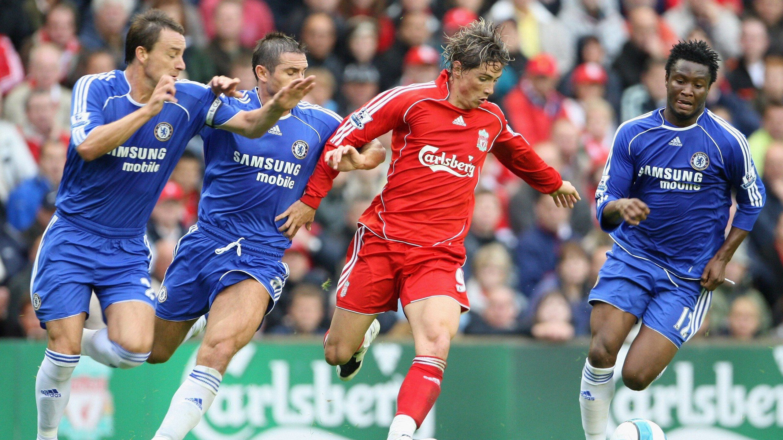 墙外观众席开启,远程球迷互动成新趋势